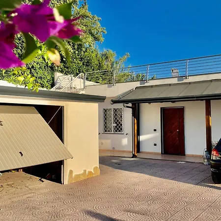 Holiday home Villetta Panoramica Tra Mare E Lago *